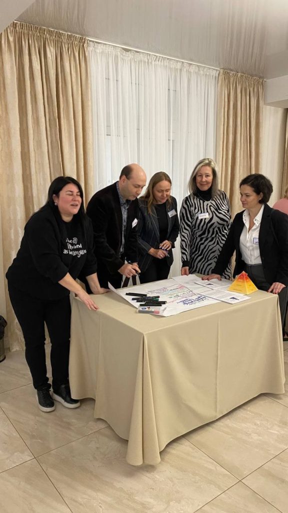 Учасники програми «Ти як?» пройшли навчання на тренінгу «Підсилення фахівця з психічного здоров’я та психосоціальної підтримки для роботи в гуманітарному секторі»