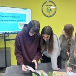 photo_5319292996278749989_y